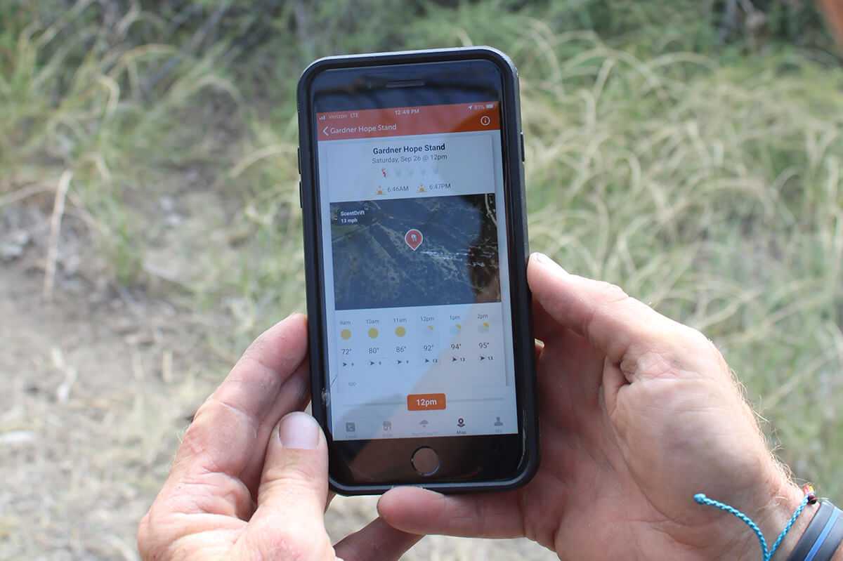HuntWise a Must-Have Smartphone App for Whitetail Bowhunters