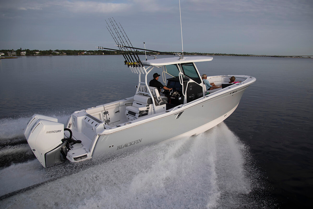 Blackfin 302CC Boat Review