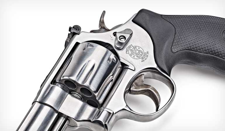 Smith-and-Wesson-Model-610-4