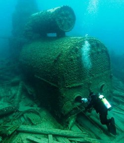 This is just one of the many shipwrecks that are scattered along the bottom of Thunder Bay.