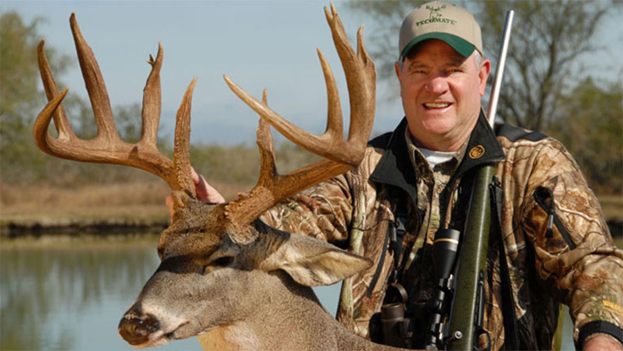 Chasing Down Buzzer-Beater Bucks and Frying Up Backstrap in Tecomate Country