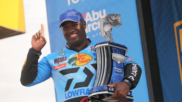 California Native Ish Monroe Comes From Behind to Win Mississippi River Bassmaster Elite
