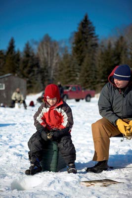 Ice fishing, Anglin Lake