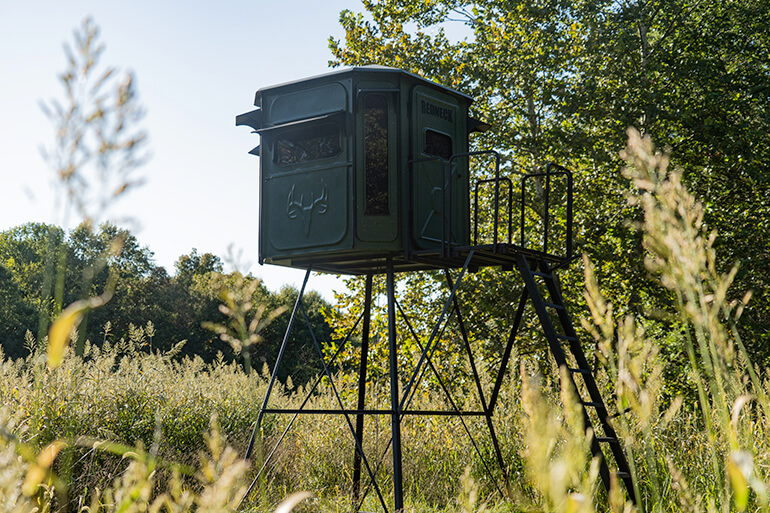 Redneck Buck Palace Platinum 360° 6X6 Blind