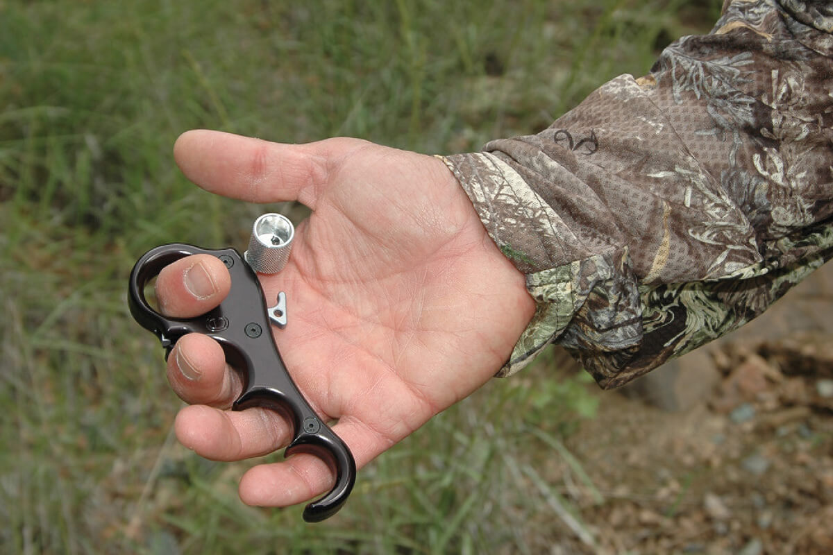 The Advantages of a Thumb Release - Bowhunter