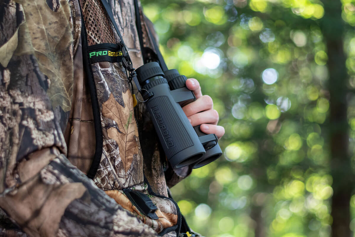 8x42 Binoculars: Perfect for the Whitetail Bowhunter