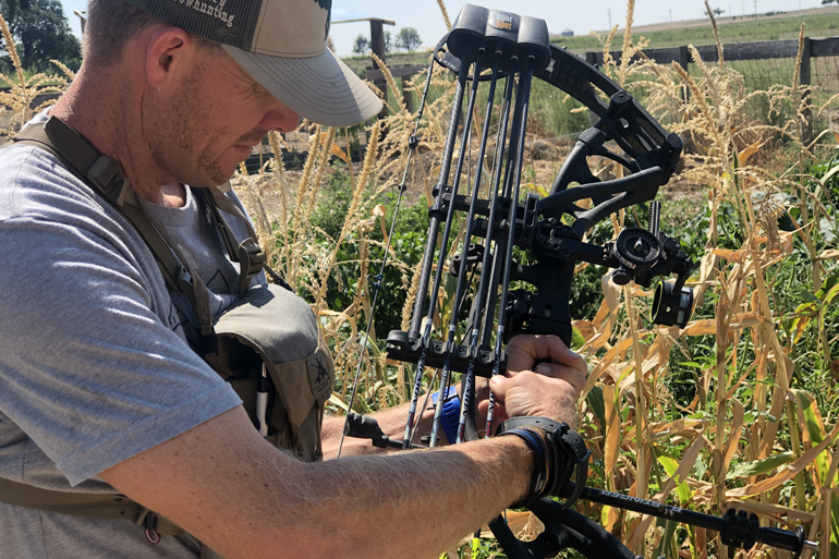 Arrow Quivers for Bowhunting