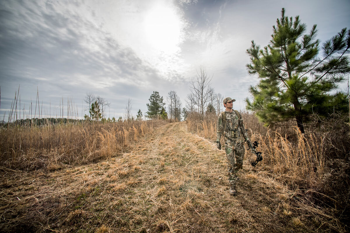 How to Hang-and-Hunt During the Deer Rut