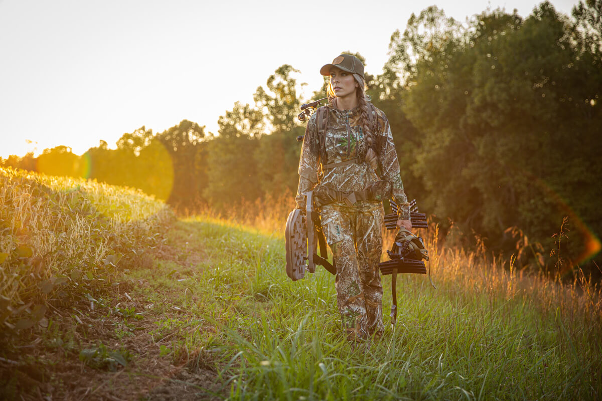 Hang-and-Hunt Tactics for Whitetail Success