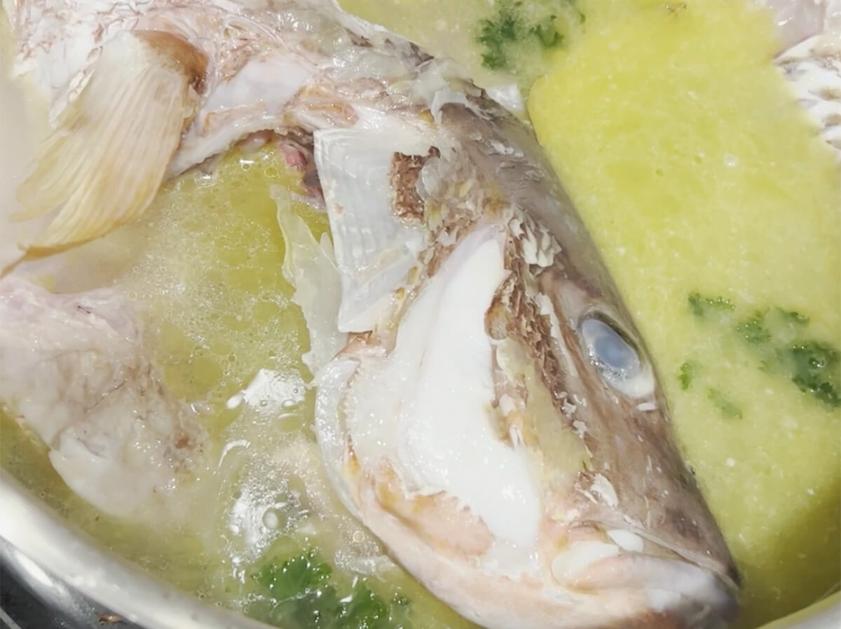 https://content.osgnetworks.tv/floridasportsman/content/photos/pan-fried-snapper-creamy-herb-sauce-recipe-stock-1200x898.jpg