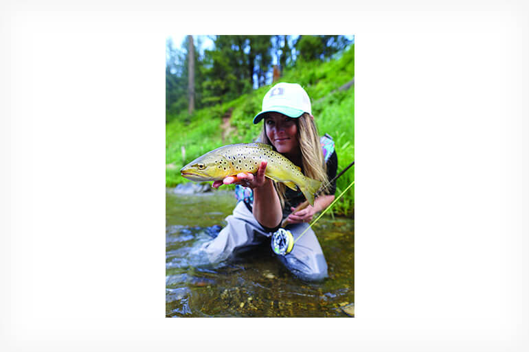 //content.osgnetworks.tv/flyfisherman/content/photos/Agressive-Trout-on-Nymphs.jpg