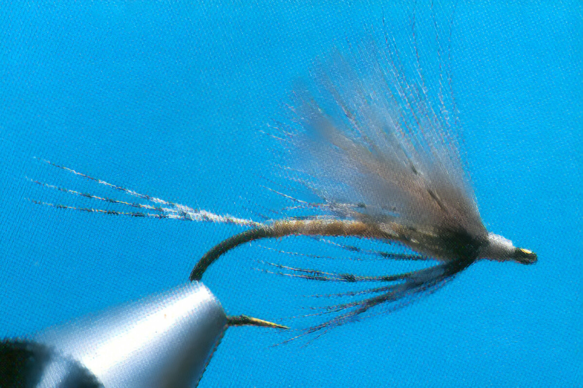 Tying Flies with CDC: The Fisherman's Miracle Feather - Leon Links