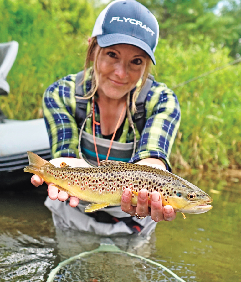 //content.osgnetworks.tv/flyfisherman/content/photos/Nymphing-brown-trout.jpg