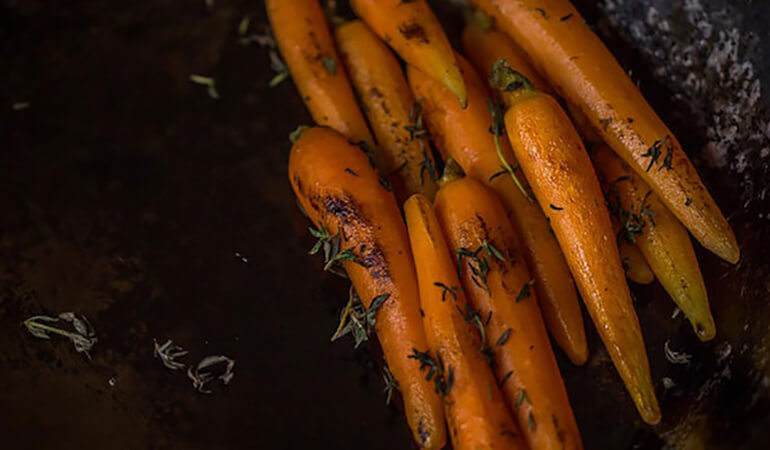 Glazed Baby Carrots with Thyme Recipe