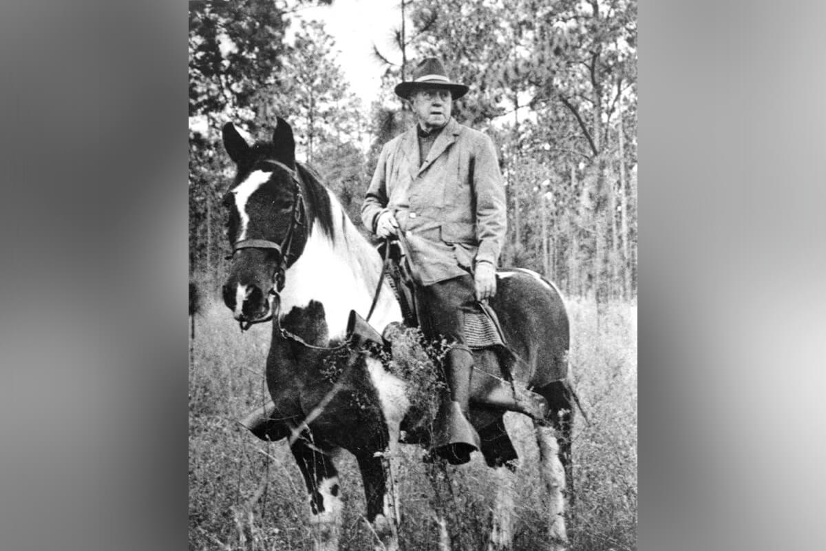 robert woodruff riding a horse