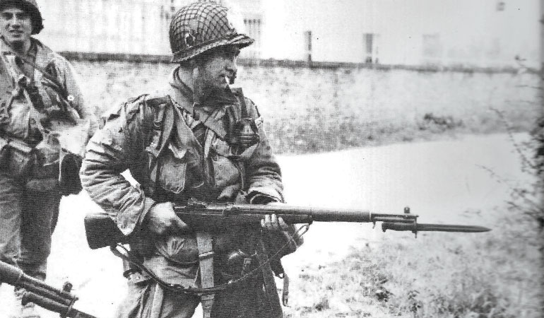 D-Day-Guns-Garand