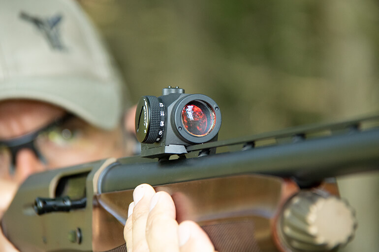 Red Dot Sights One of the Best Shooting Accessories for New Firearm Owners