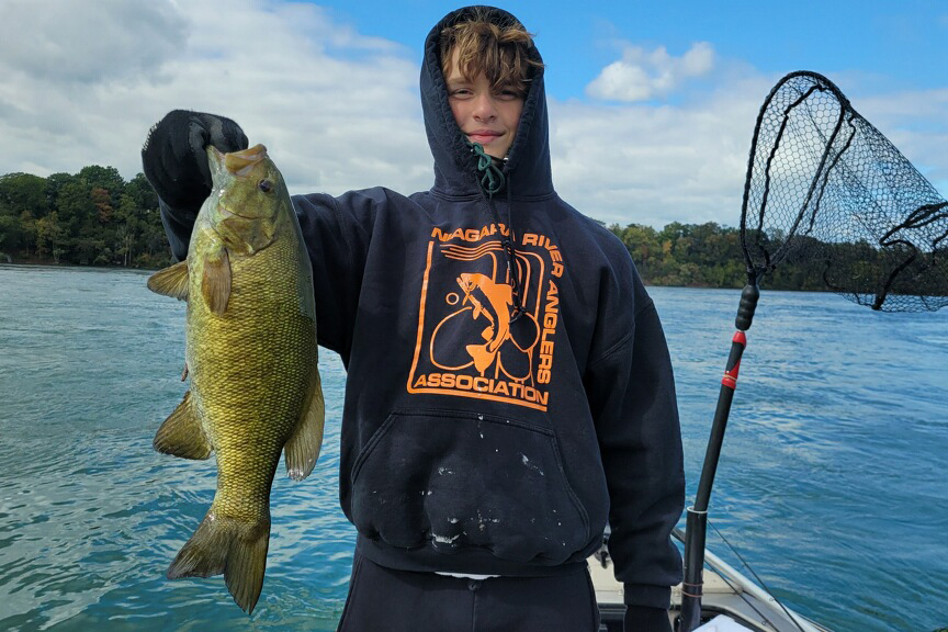 https://content.osgnetworks.tv/infisherman/content/photos/01-LakeOnt-SmallMouth-&-Musky-03.jpg