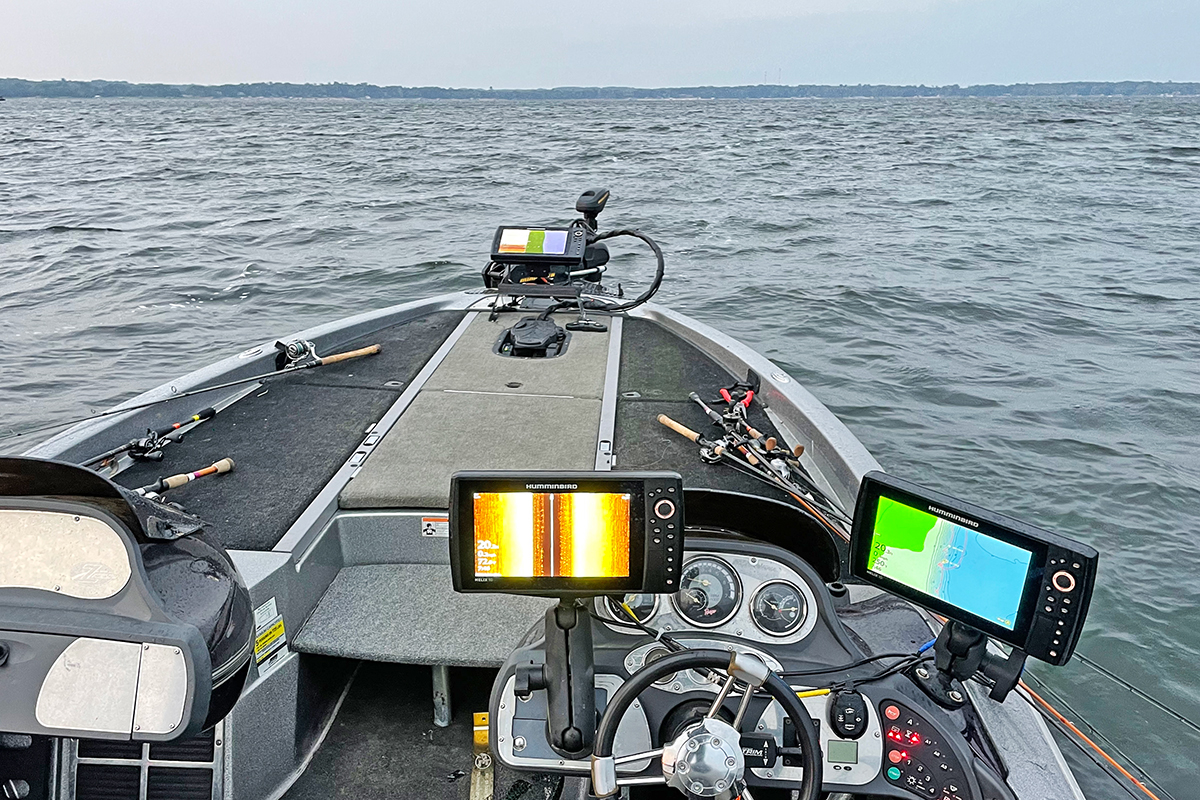 Bass Boat Fishing 