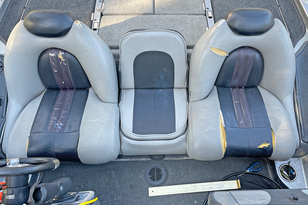 Best Bass Boat Seat In 2023 - Top 10 Bass Boat Seats Review 