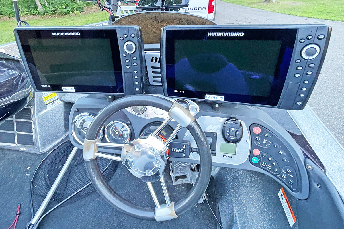 fully installed dash bbt double graph mount