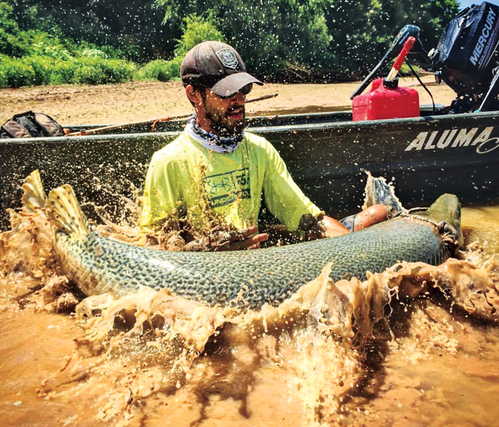 Catching, cleaning and eating huge gar - Mississippi Sportsman