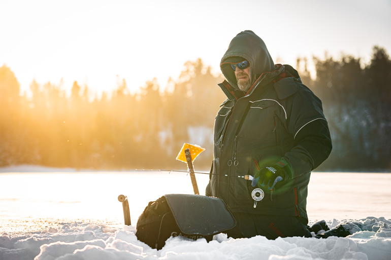 //content.osgnetworks.tv/infisherman/content/photos/How-to-Fish-with-Ice-Spoolers.jpg