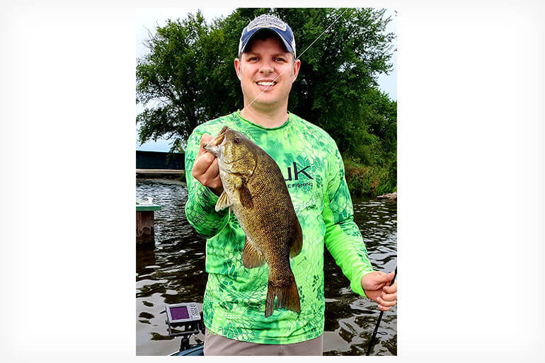 //content.osgnetworks.tv/infisherman/content/photos/Midwest-Finesse-Fishing-August-Smallmouth.jpg
