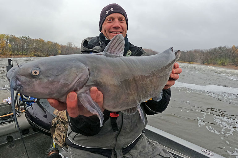 Tips & Tactics for Red River Catfish - In-Fisherman