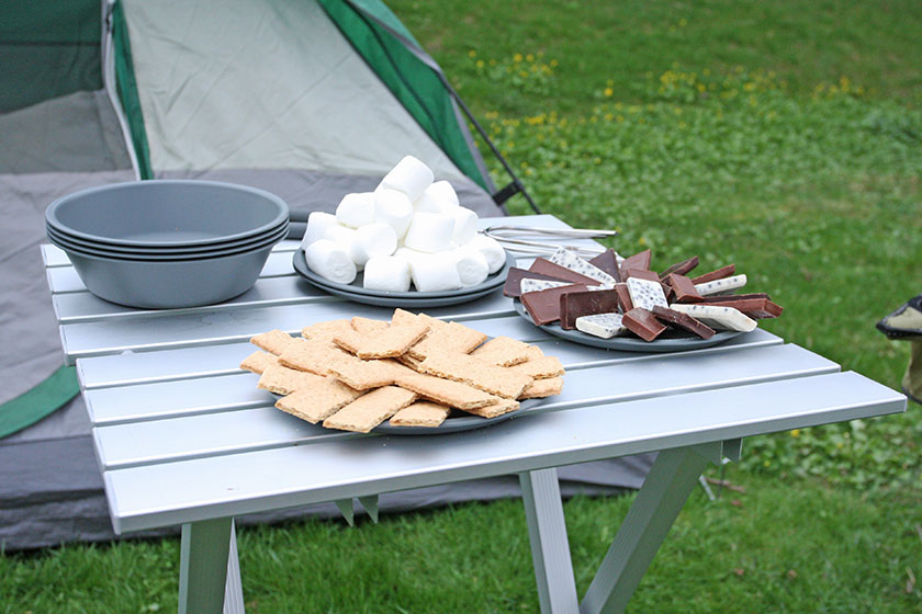 //content.osgnetworks.tv/infisherman/content/photos/Stanley-Smores-Ingredients.jpg