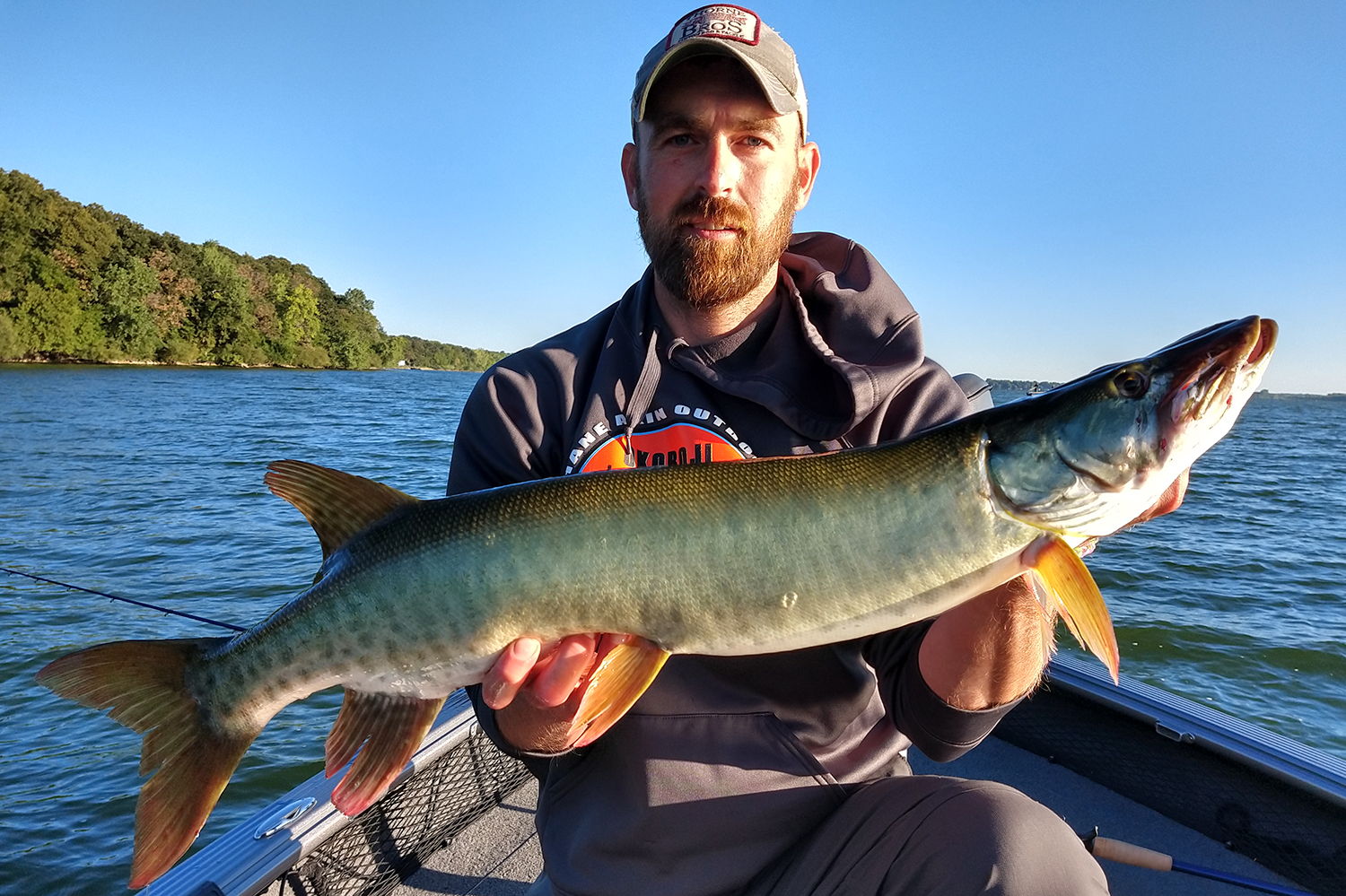 //content.osgnetworks.tv/infisherman/content/photos/Stick-And-Stay-Muskies-Matt-1.jpg
