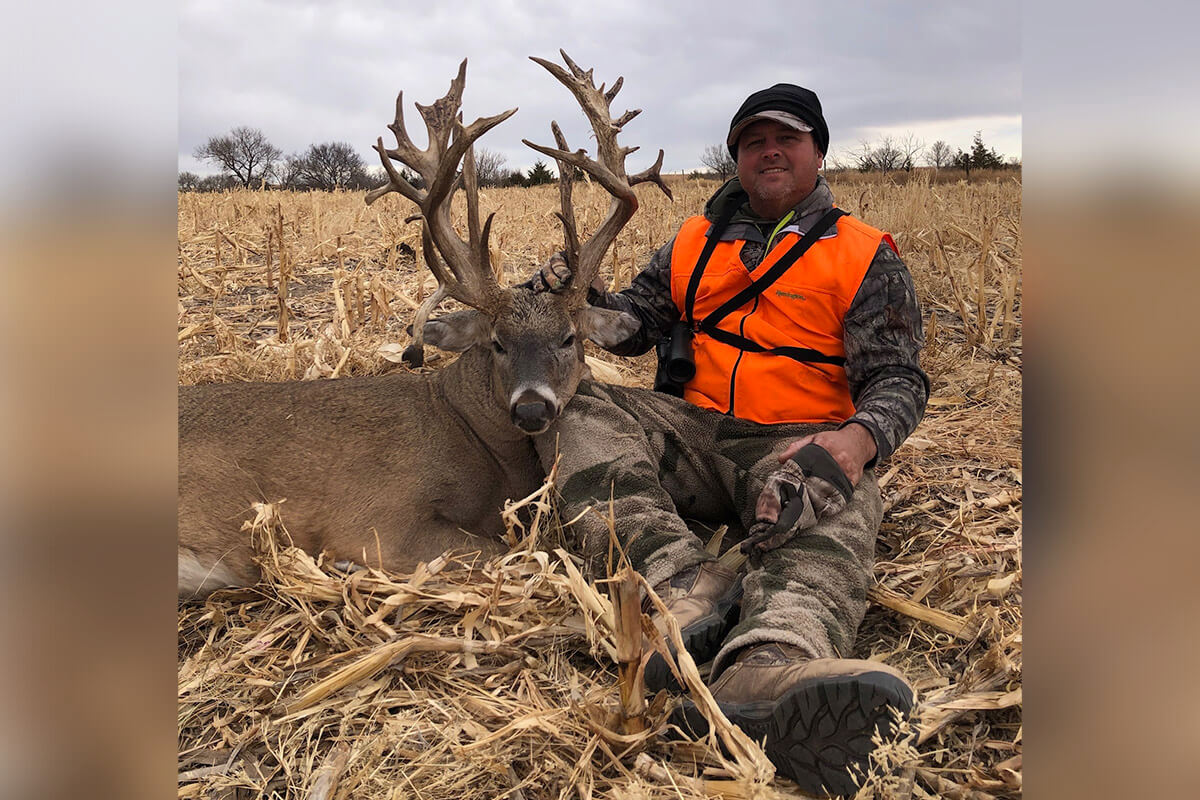 253-inch Gross Non-typical Takes Nebraska Hunter's Breath Away
