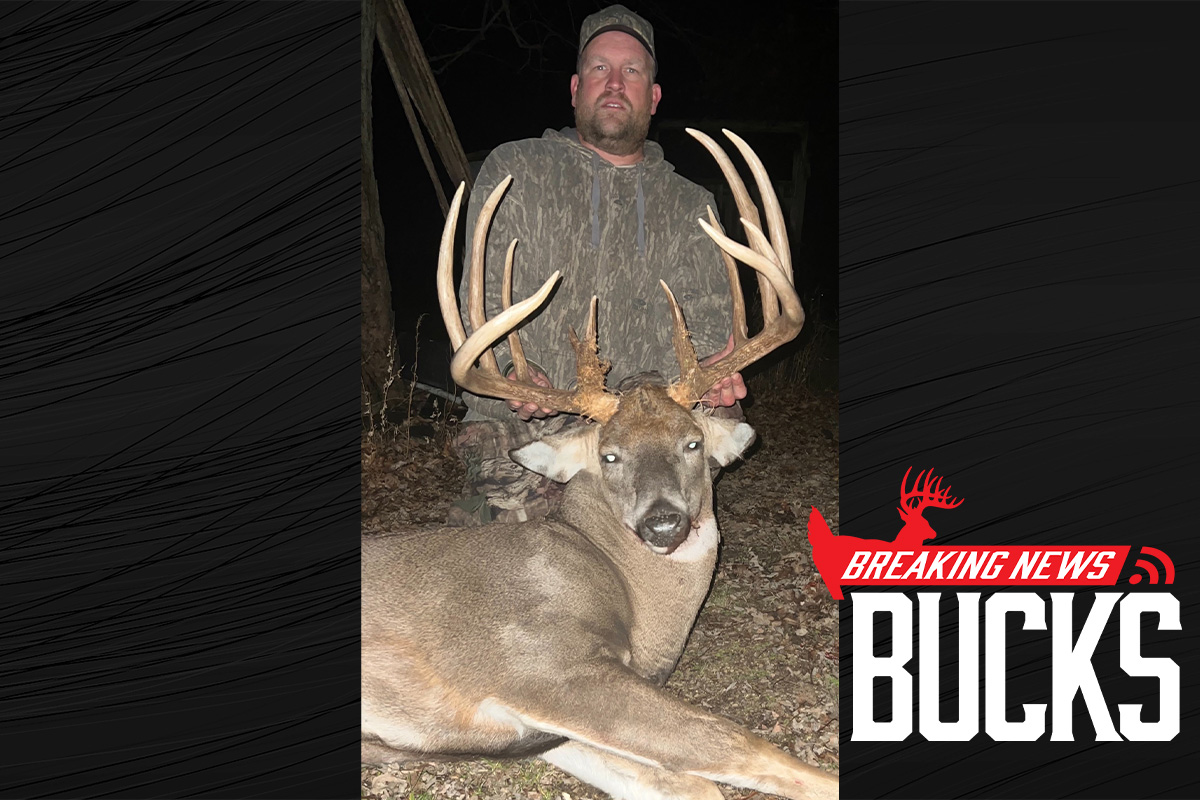 Iowa Late Season Produces Giant “Ghost-Like” Typical