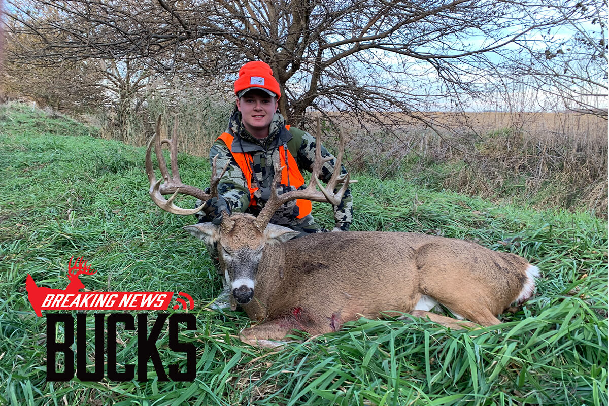 Illinois Hunter Sprints to Close the Distance On 21-point Bedded Buck