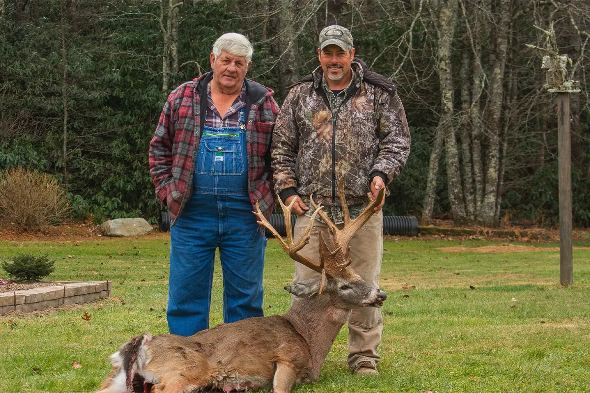 Breaking news from North Carolina Buck two deer hunters