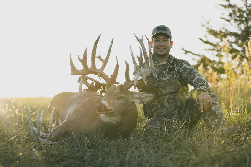 Iowa Bowhunter Shoots 237-inch Giant Non-typical