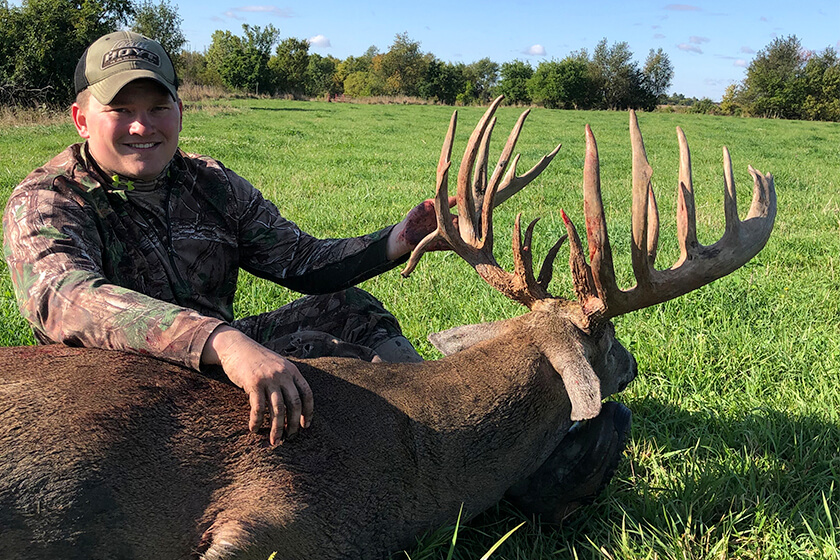 Father and Son Share an Illinois Bow Hunt They'll Never Forget