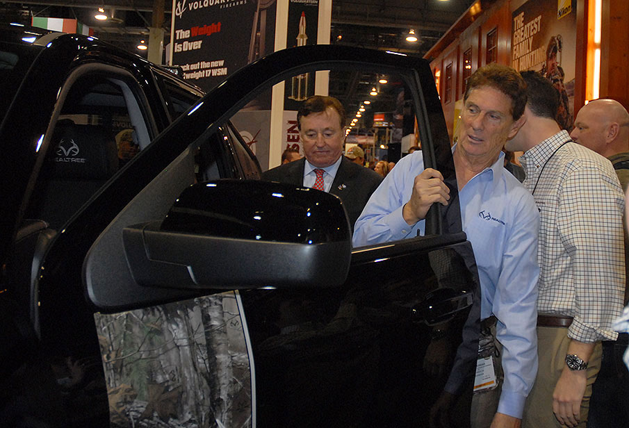 Bill Jordan Unveils Chevy Silverado Realtree Edition Truck