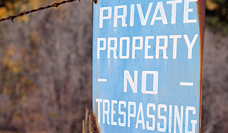 Is Corner Crossing Landlocked Public Property Trespassing?