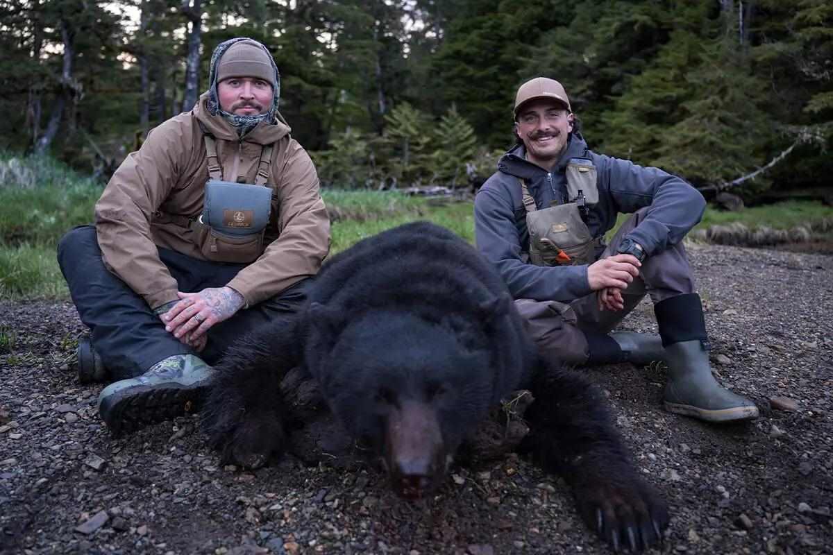 10 Expert Tips for Safe Hunting in Bear Country - Petersen's Hunting