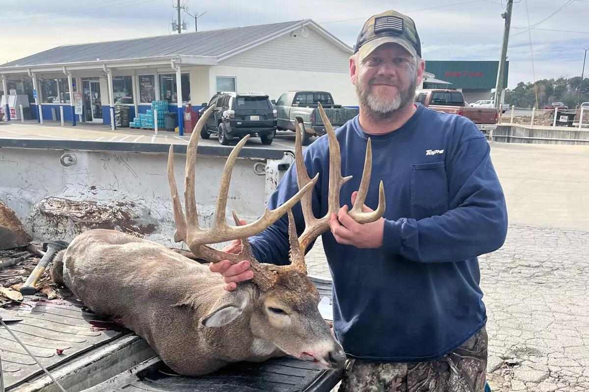 Alabama Hunter Learns to Rattle, Then Tags Big Buck 