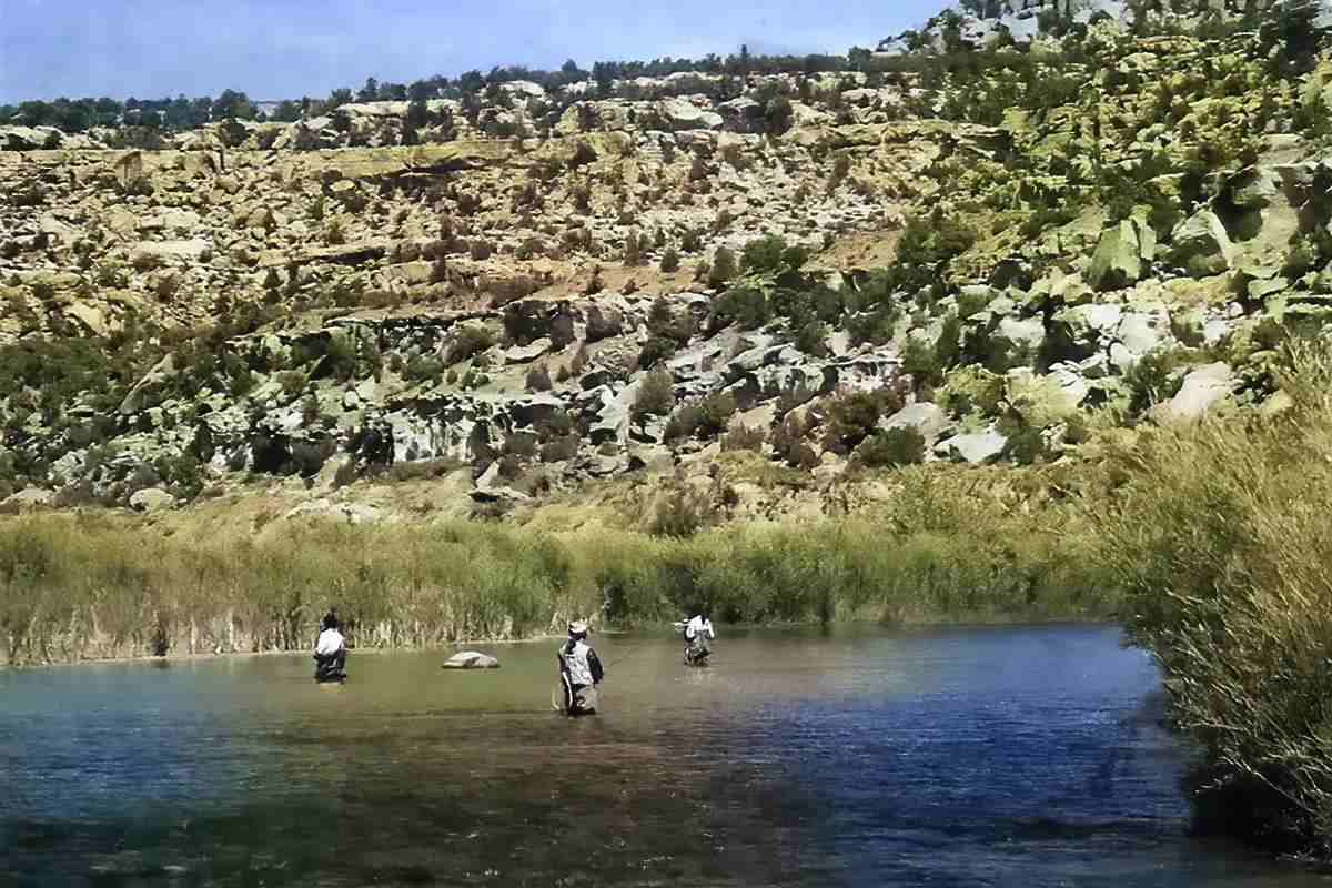 Fly Fisherman Throwback: An Angler's Desert Oasis: New Mexico's San Juan River