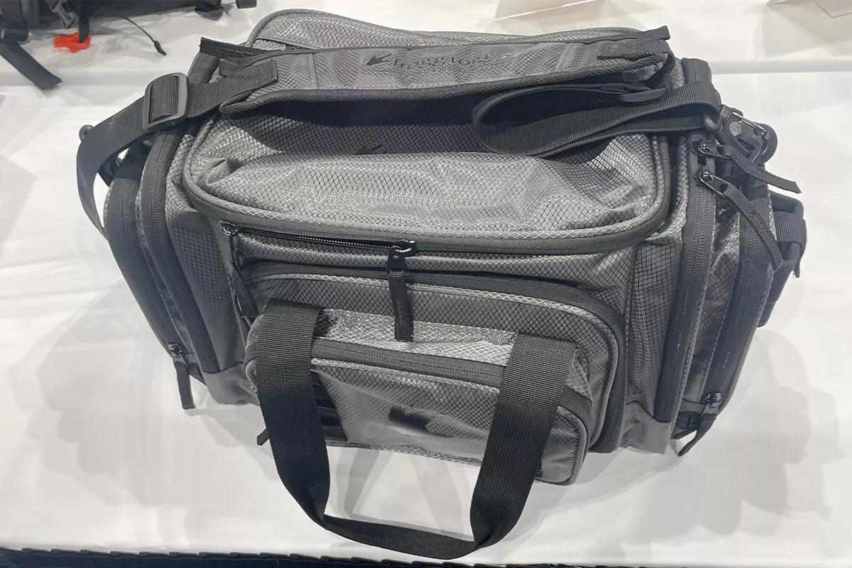 catfish pro tackle bag & Rig  Catfish-Pro Ltd Tote your bag using the included removable shoulder strap and top Eagle Claw Catfish Tackle Kit