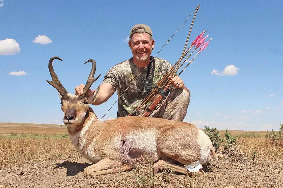 Choosing the Right Traditional Bow - Bowhunter