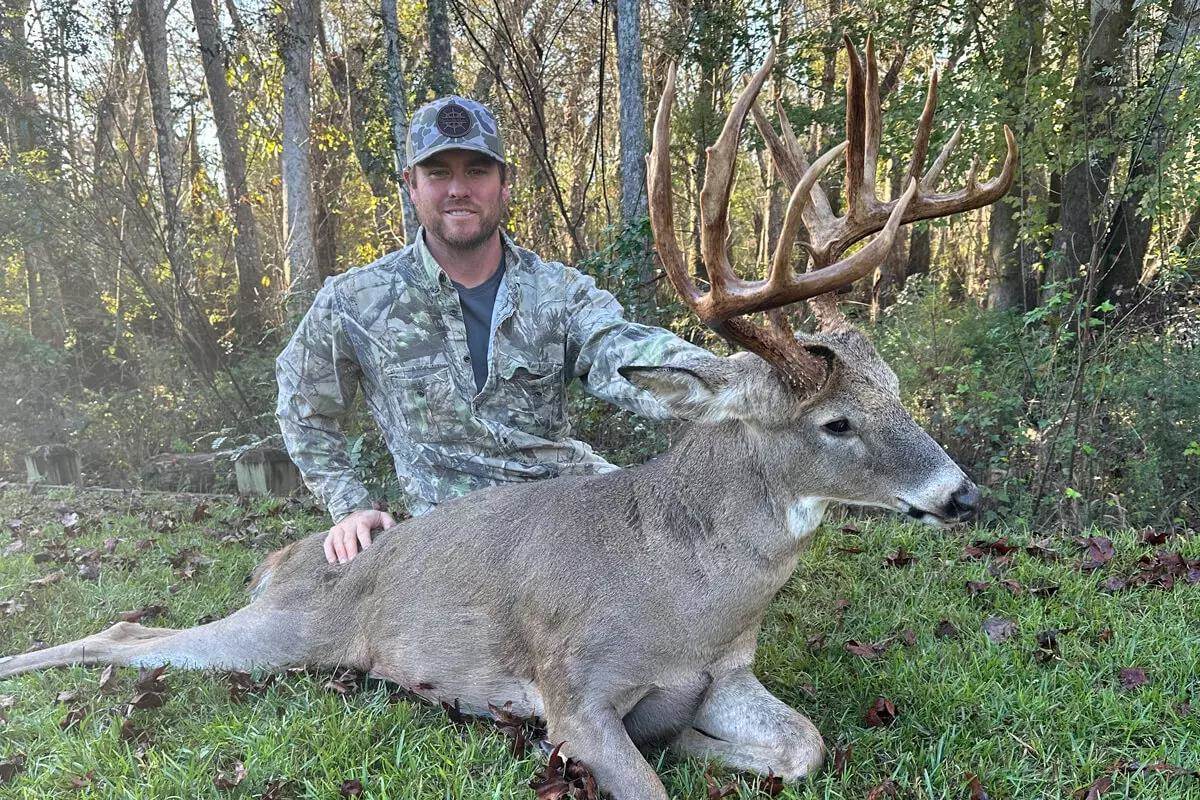 Florida Hunter Tags Rare Panhandle Buck on 23rd Sit