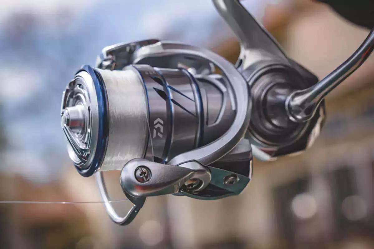 fs-web-488744_fishing-reels-101-close-up-daiwa_hero_1200x800