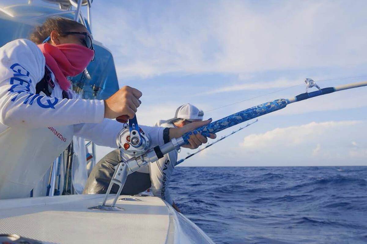 Saltwater jigging techniques - Correct rod and reel set up - Rigging tips -  How to position your boat to properly drift over the reef