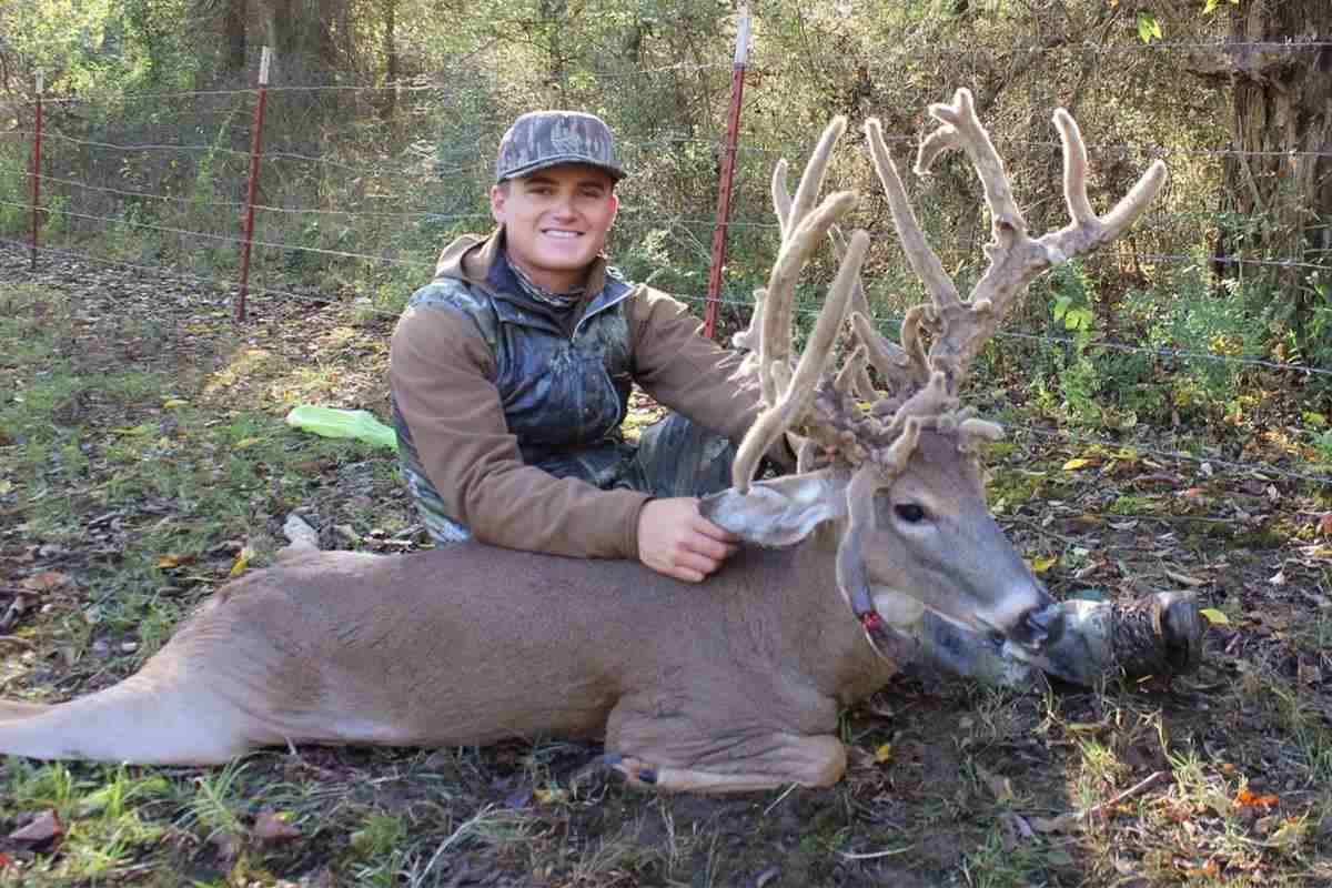 Jace showing off bucks right side