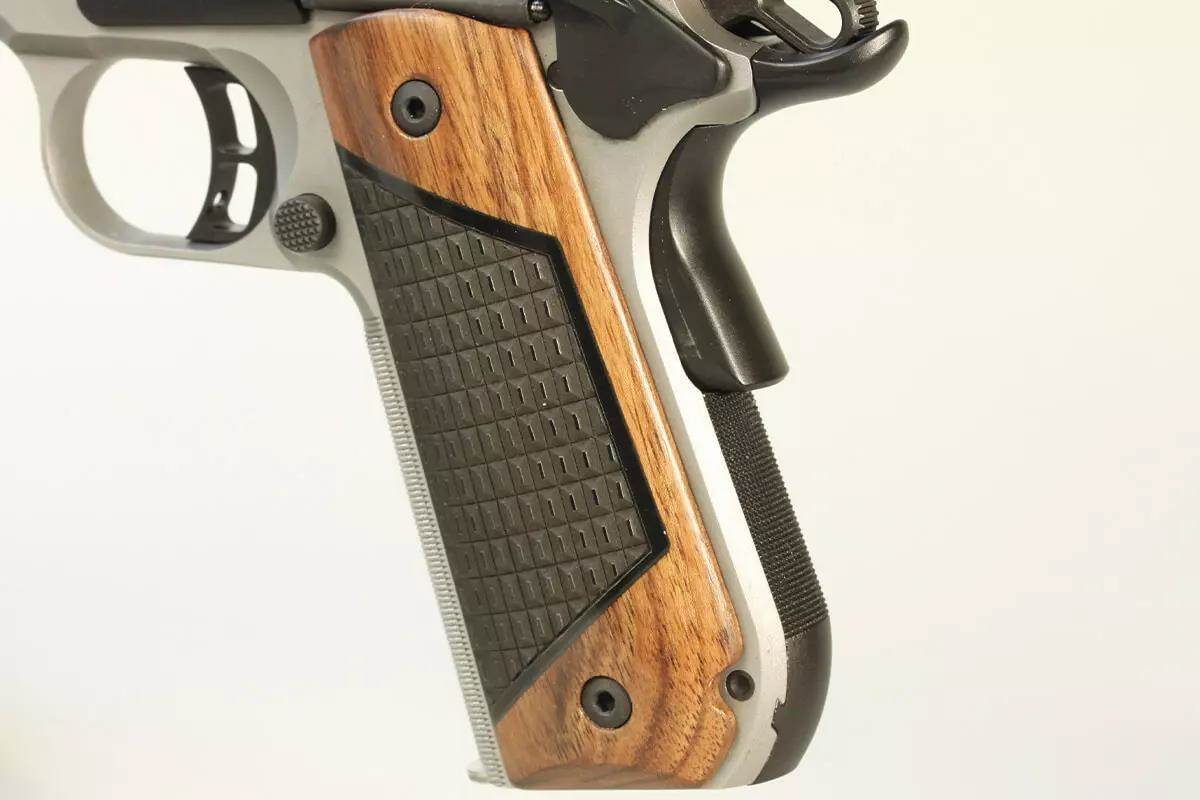 1911 grip