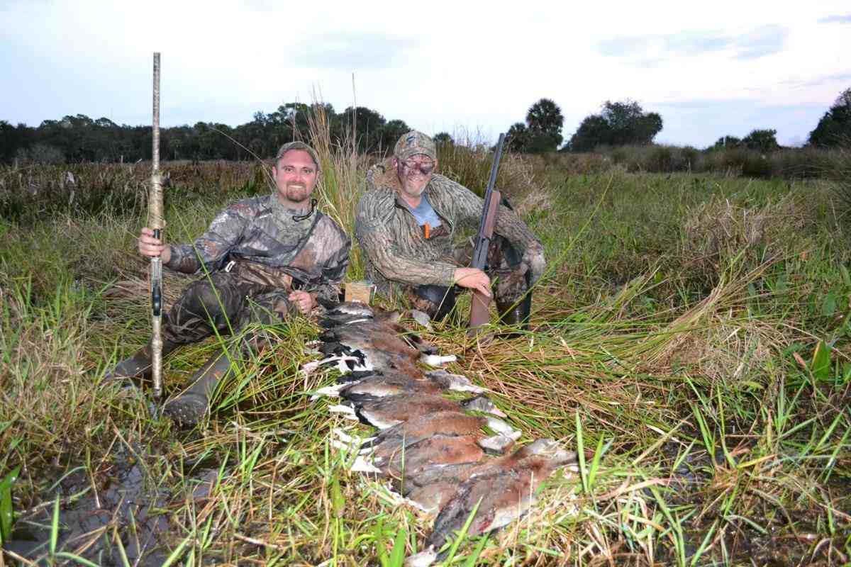 Florida hunters display bag limit of blackbelly whistling ducks